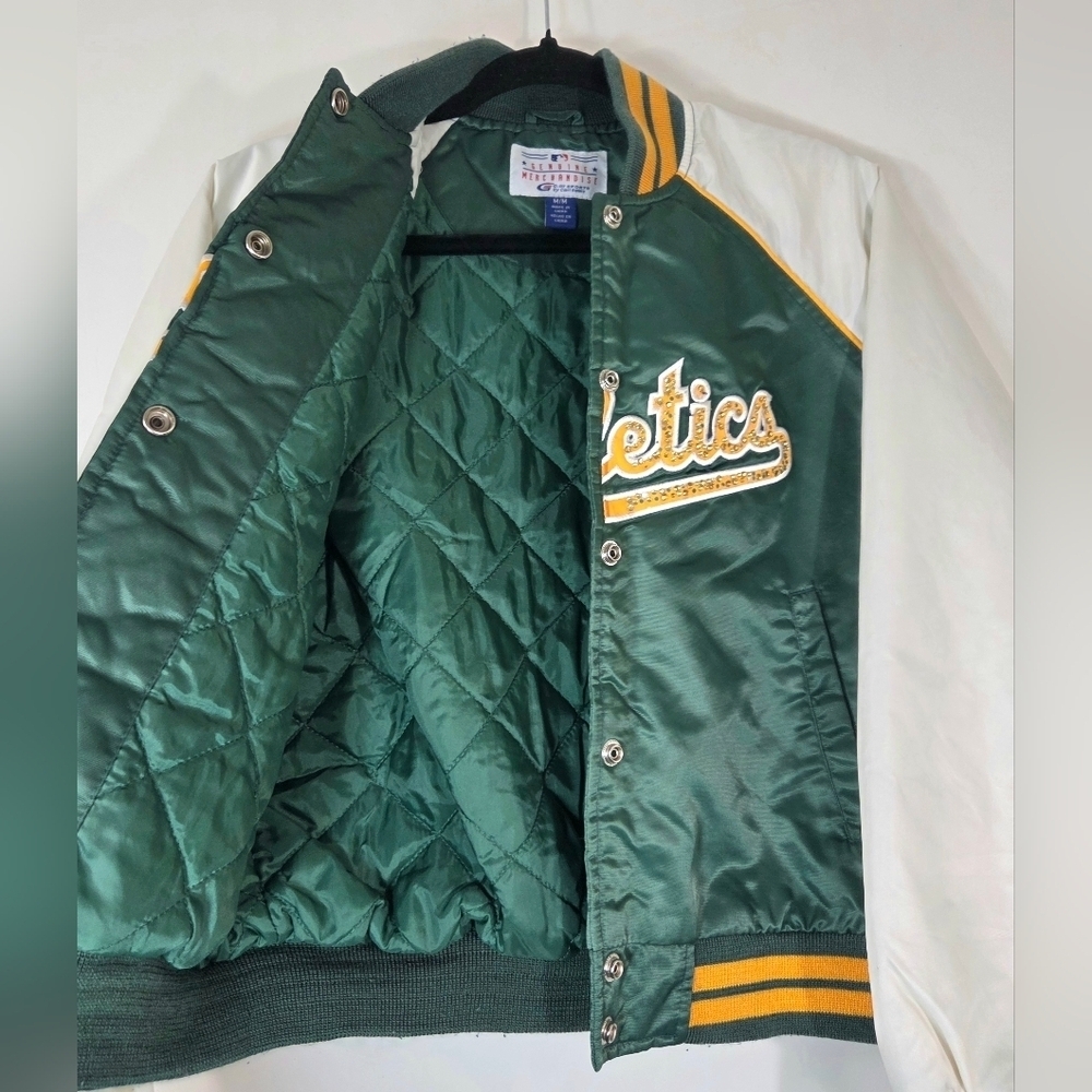VINTAGE GENUINE MERCHANDISE OAKLAND ATHLETICS SATIN BOMBER JACKET. - Picture 3 of 9